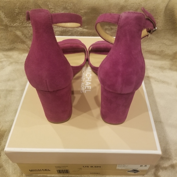 Michael Kors Fiona Wedge Suede Dark  Fuschia/Garnet - Picture 2 of 10